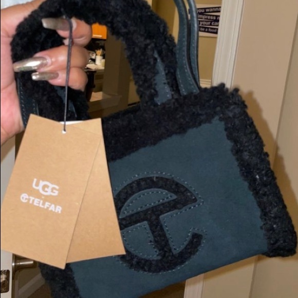End of the year Sale❗️FIRM❗️UGG x TELFAR small shopper- Black & creme left! - Picture 10 of 12